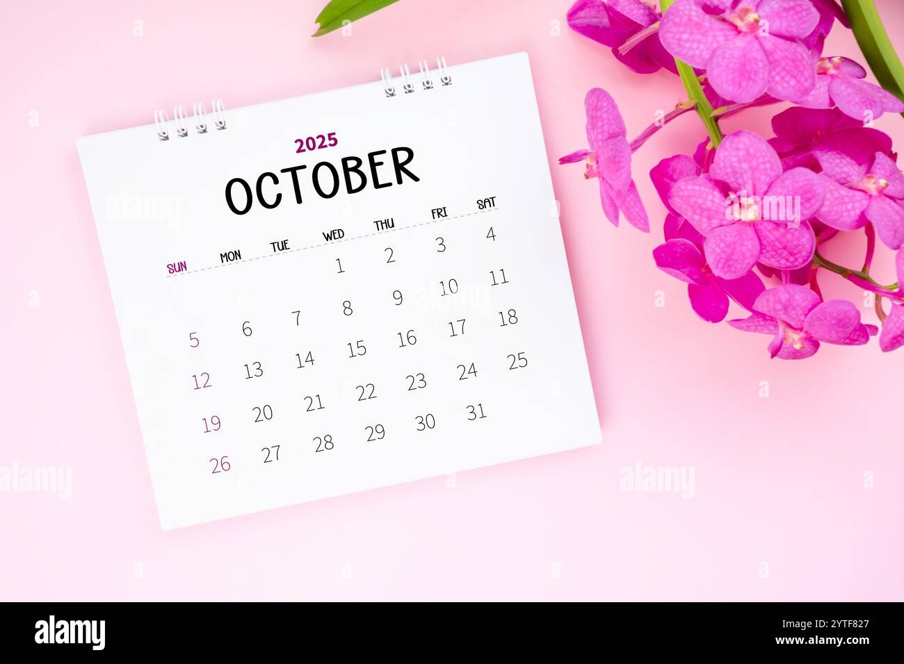 October 2025 Desktop Calendar